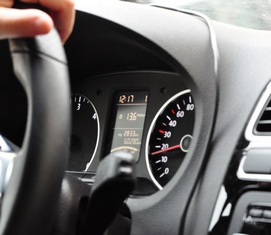 Los jóvenes de Balears entre los que más accidentes leves sufren con el coche trafico conduccion