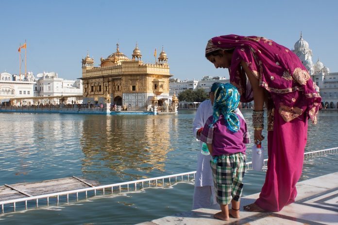 Templo de oro en La India