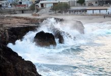 La borrasca 'Félix' mantiene este lunes en aviso a Baleares