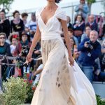 MODA ON La Top Godeliv luciendo un look de Etikology