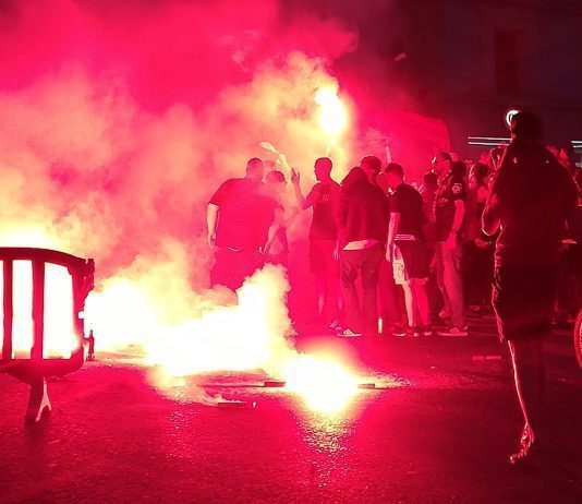 Los aficionados mallorquinistas celebraron en Palma el ascenso a Segunda del Mallorca