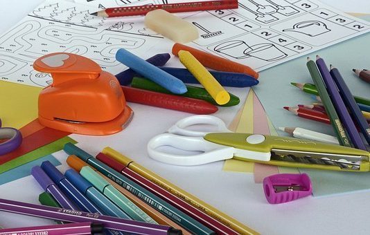 Cómo equipar a tu hijo con material escolar básico por veinte euros