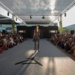 MODA ON Panorámica del desfile Adlib Moda Ibiza en MOMAD