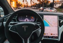 Taxis autónomos de Tesla