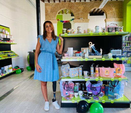 La emprendedora Carla Analía, abre franquicia de Alfil.be en Inca