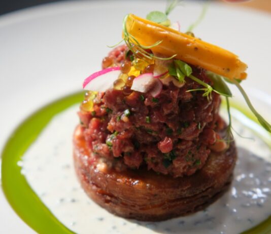 Tartar de ternera de Schwaiger, equilibrio de sabores único