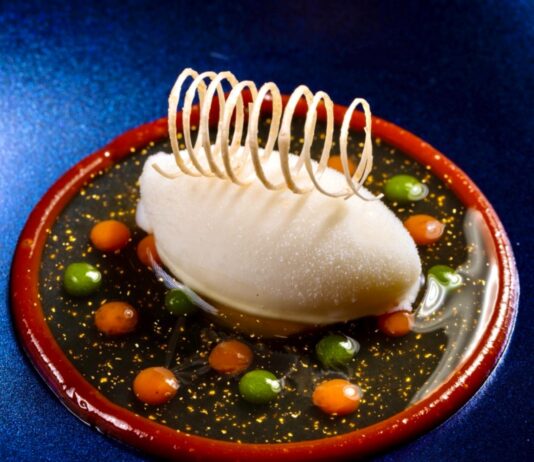 VORO, único restaurante de España con uno de los mejores platos y uno de los mejores postres de 2025 según la Guía Michelin