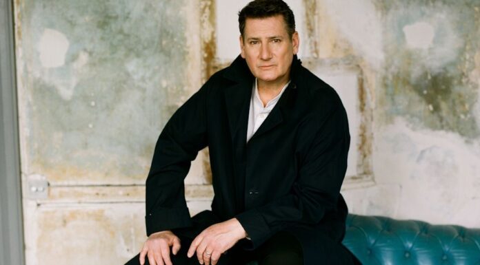 Tony Hadley la voz legendaria de Spandau Ballet llega a Port Adriano
