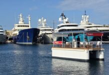 Port Adriano estrena su e-Shuttle eléctrico, un paseo gratuito para descubrir el puerto desde el mar